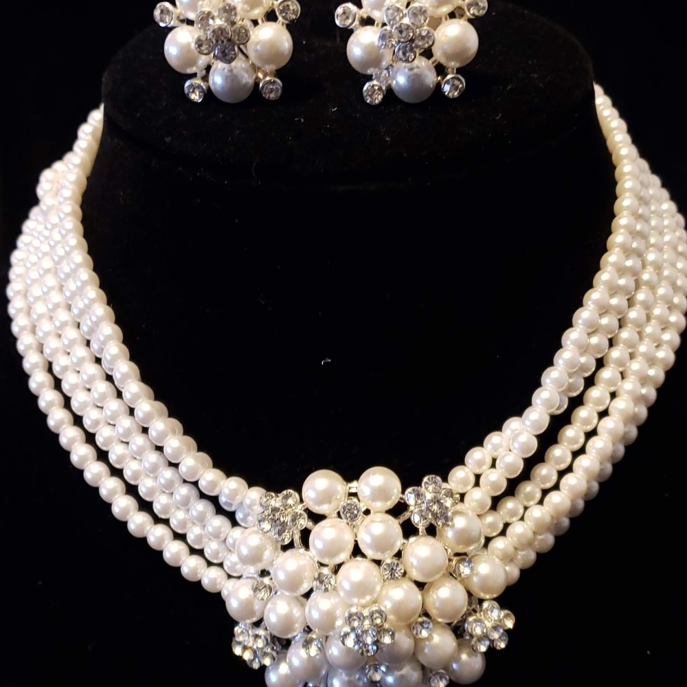 Pearl and Crystal Choker